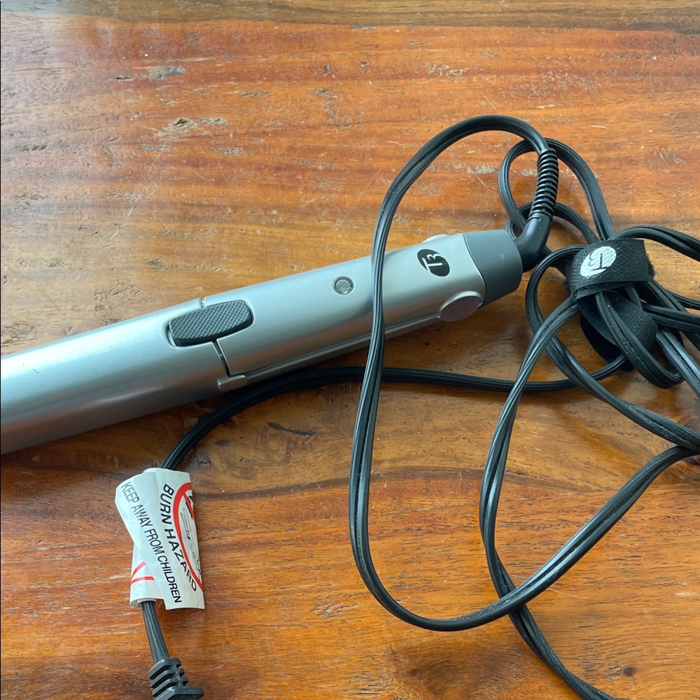 T3 silver Straightening Flat iron  - travel size with